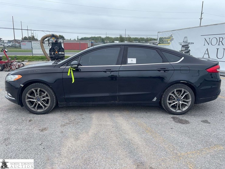 2017-ford-fusion-image-8