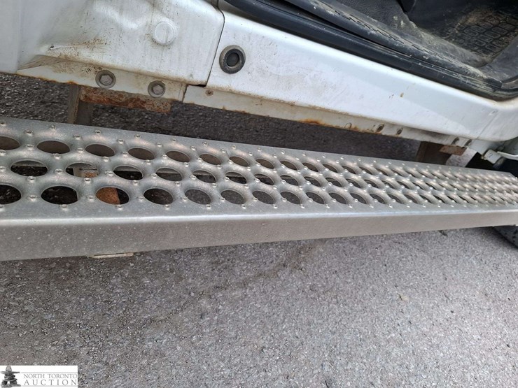 2012-ford-f350-image-30
