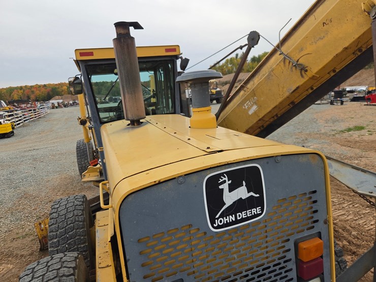 deere-772bh-image-50