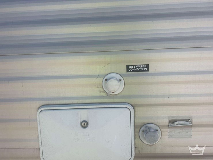 2014-28ft-crossroads-zinger-t/a-travel-trailer-image-10