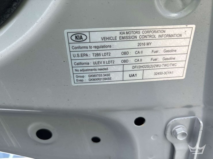2016-kia-sedona-image-22