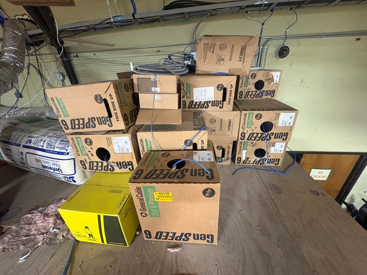 #42118-•-lot-of-(23)-boxes-of-cat-6-network-cables-image-2