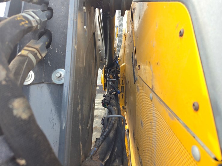 2020-deere-331g-image-20