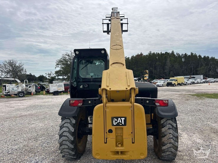 2019-caterpillar-th514d-image-26