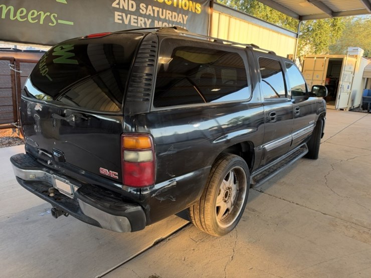2005-gmc-yukon-xl-image-10