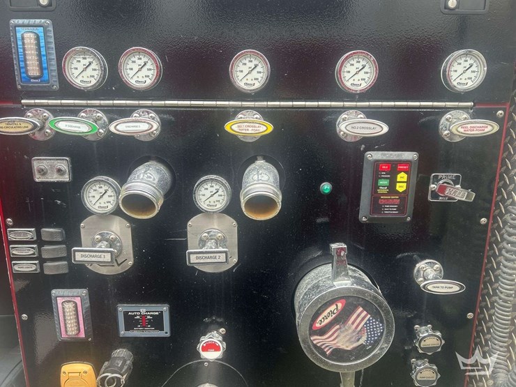 2004-mack-granite-cv713-image-40