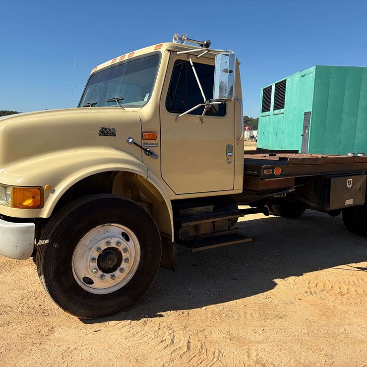 1997 INTERNATIONAL 4700