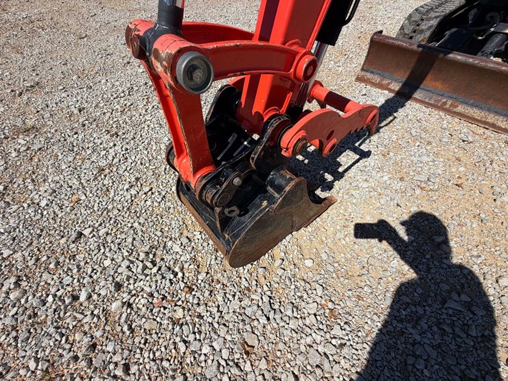 2023-kubota-kx033-4-image-18