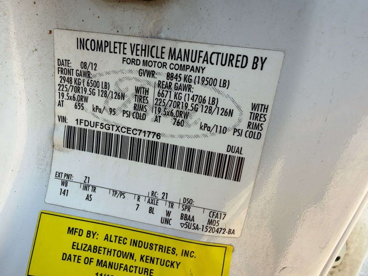 2012-ford-f550-image-28