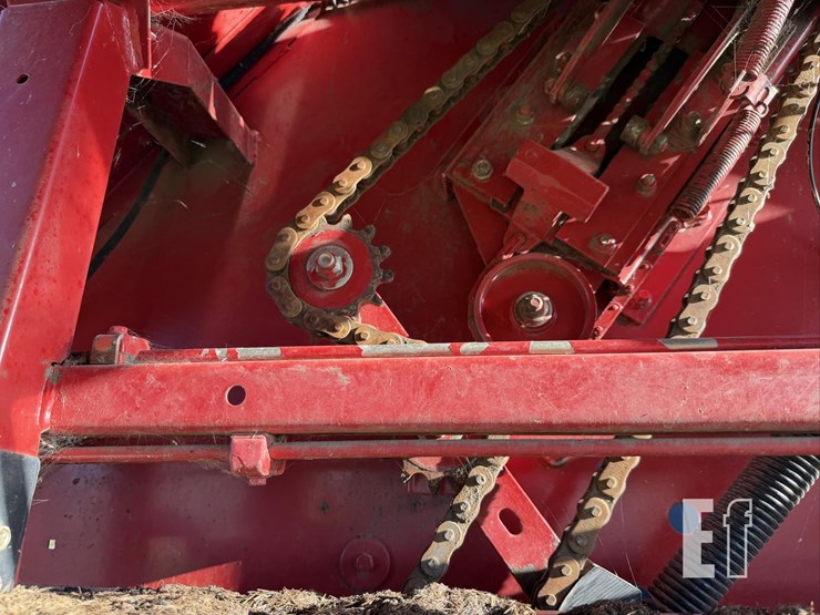 new-holland-br7090-image-24