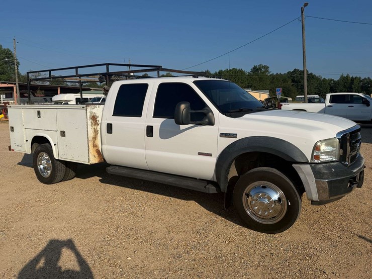 2007-ford-f550-image-1