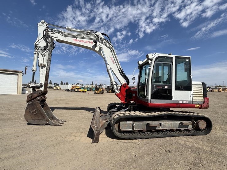takeuchi-tb1140-image-5