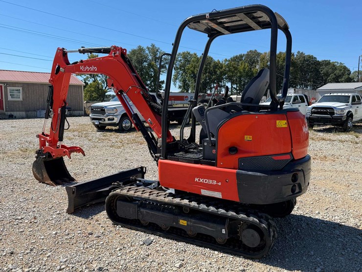 2023-kubota-kx033-4-image-4