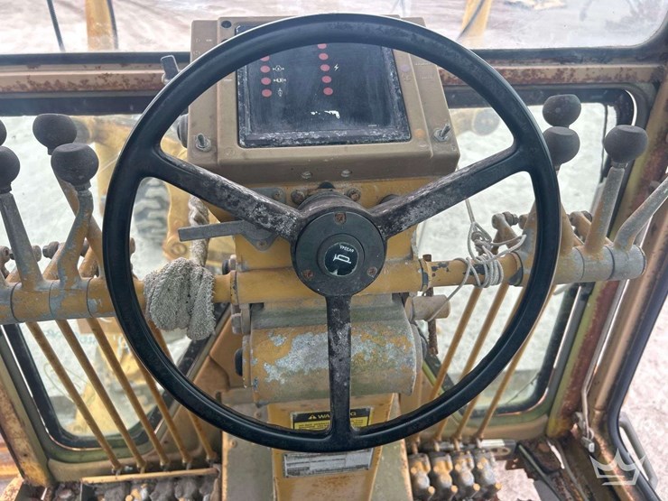caterpillar-120g-image-17