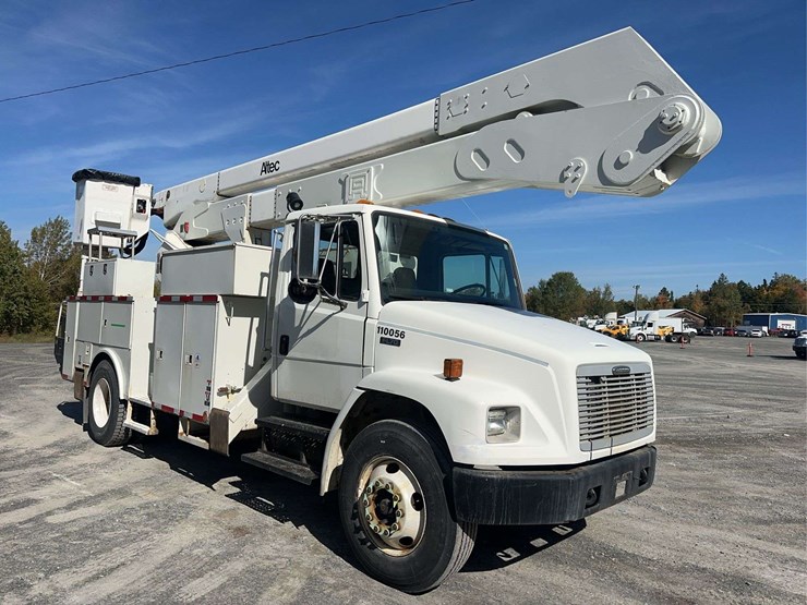 2002-freightliner-fl70-image-3