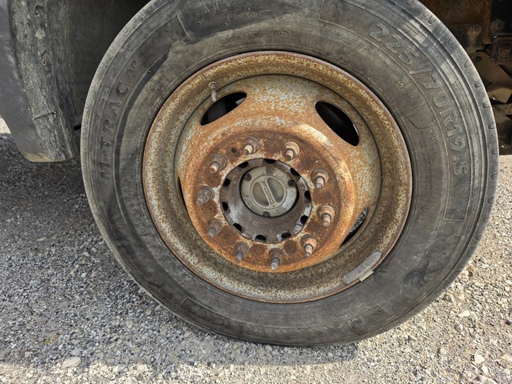 2005-ford-f550-image-82