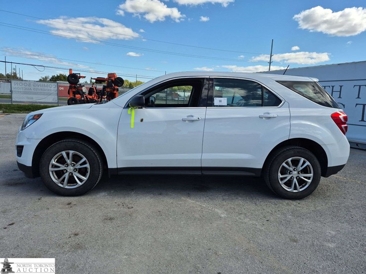 2017-chevrolet-equinox-image-8