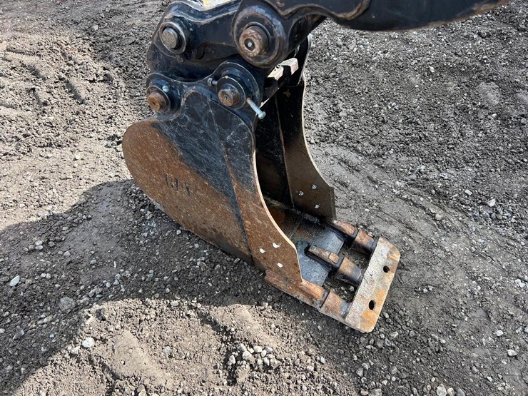 2012-caterpillar-303-image-10
