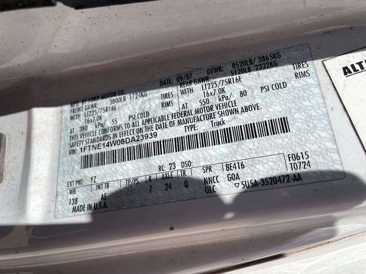 2008-ford-cargo-image-25