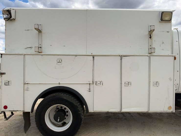 2009-international-durastar-4300-image-16