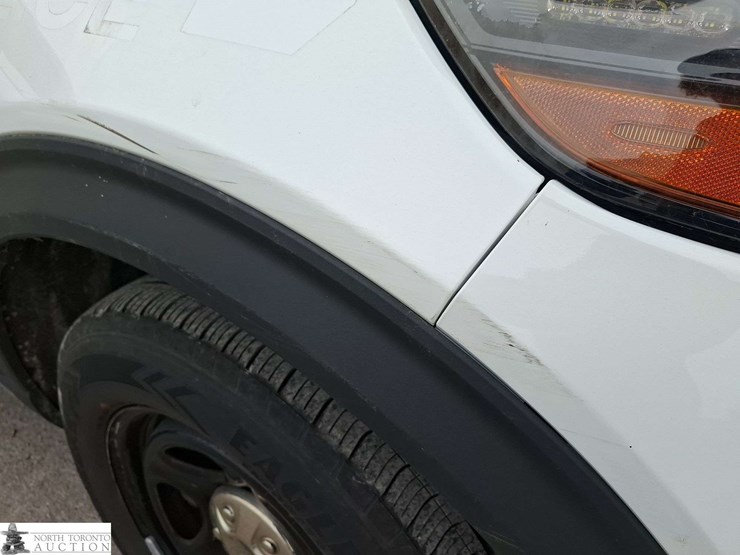 2021-ford-explorer-image-25