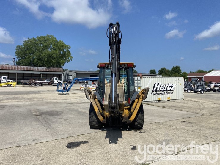 2018-deere-410l-image-2