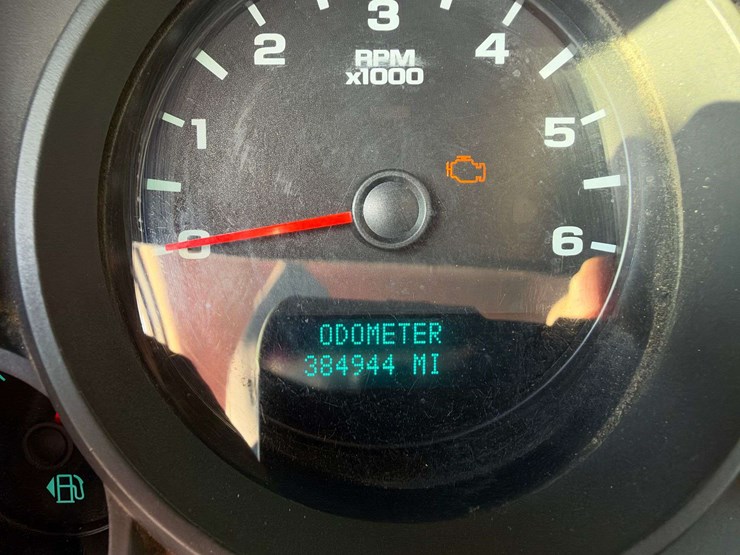2010-gmc-sierra-1500-image-25
