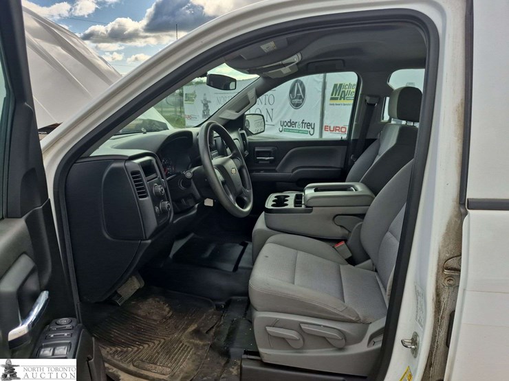 2017-chevrolet-silverado-1500-image-10