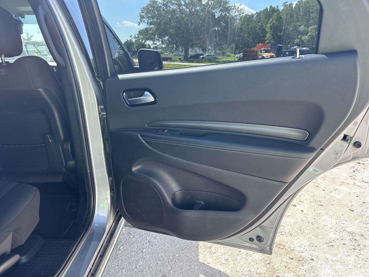 2021-dodge-durango-image-20