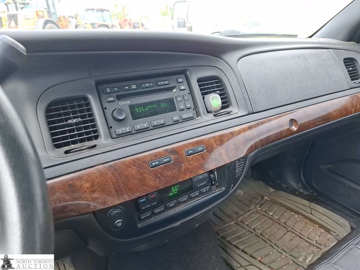 2006-mercury-grand-marquis-ls-premium-4dr-sedan-image-12