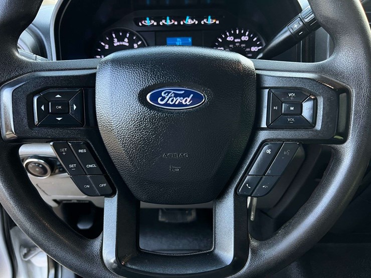 2020-ford-f350-image-16