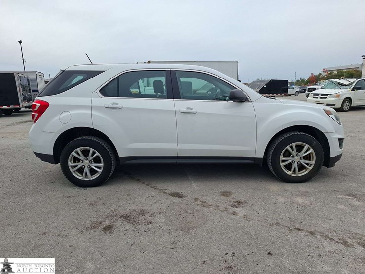 2017-chevrolet-equinox-image-4