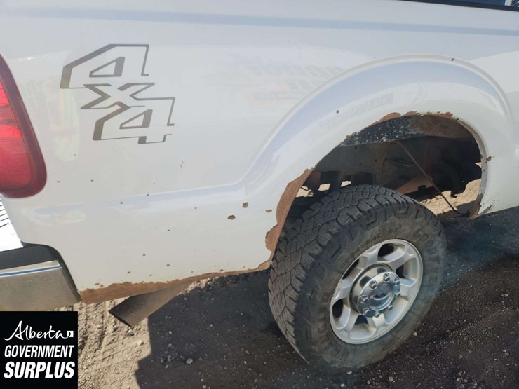 2013-ford-f350-image-40
