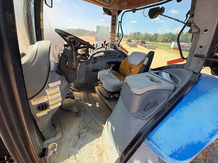 2004-new-holland-ts100a-image-8