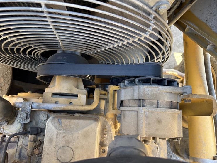 2005-deere-410g-image-43