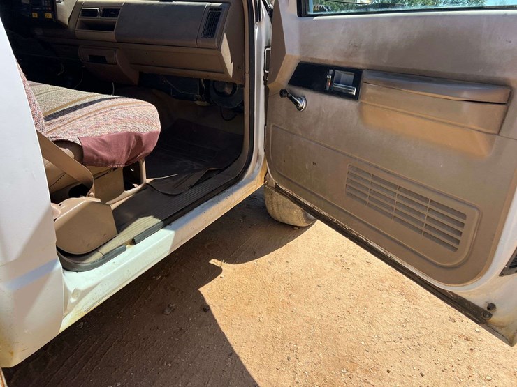 1994-gmc-sierra-2500-image-24
