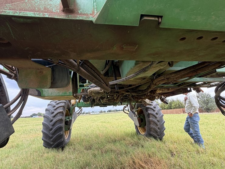 2010-john-deere-4830-image-13