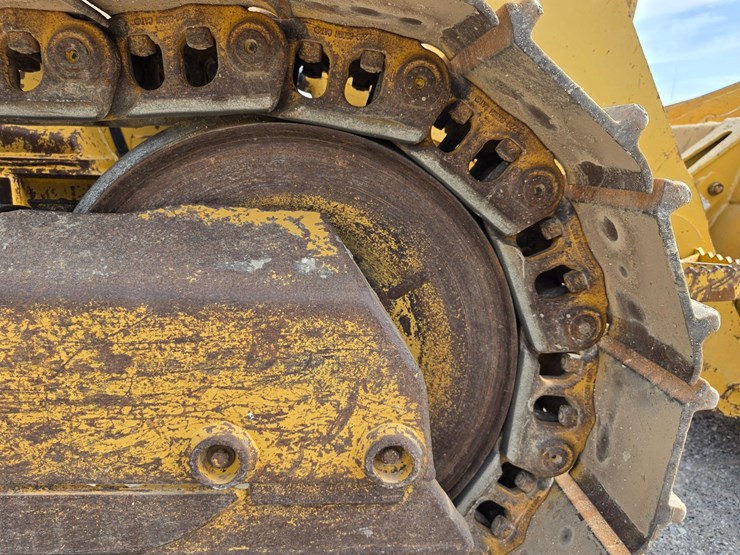 2007-caterpillar-953d-image-78