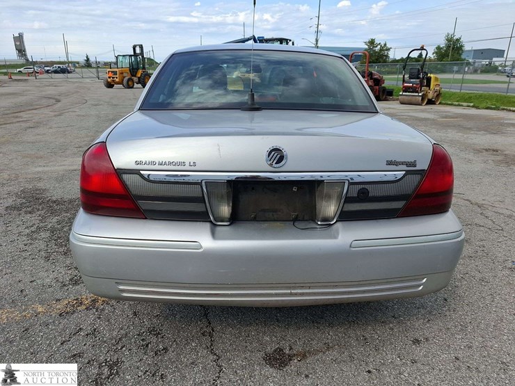 2006-mercury-grand-marquis-ls-premium-4dr-sedan-image-6