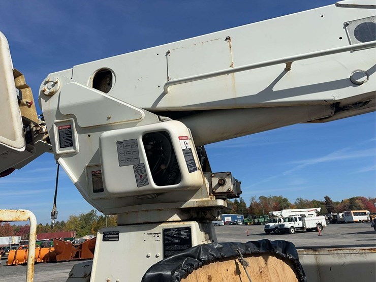 2003-international-durastar-4300-image-15