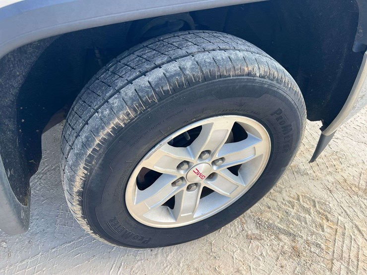 2018-gmc-sierra-1500-image-27