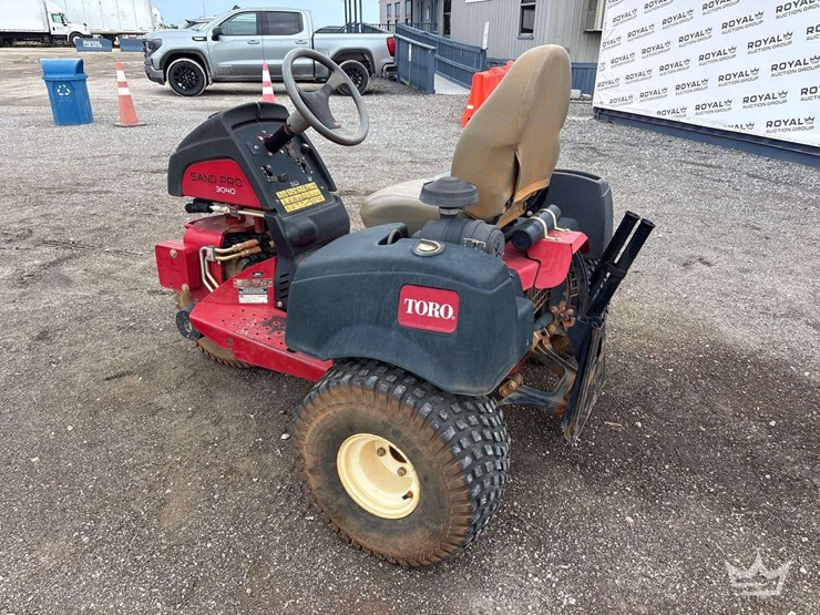 2021-toro-sand-pro-3040-bunker-rake-image-4