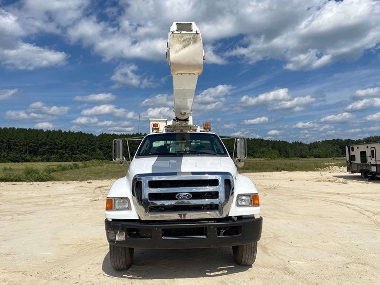 2011-ford-f750-image-5