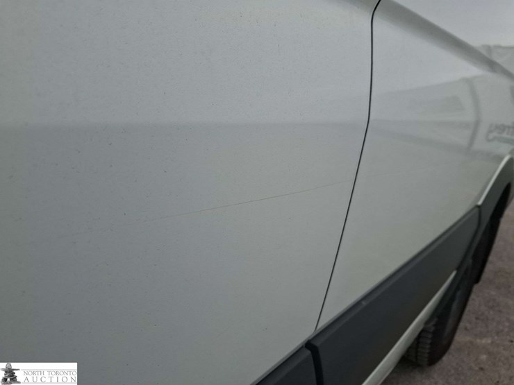 2012-mercedes-benz-sprinter-2500-image-25