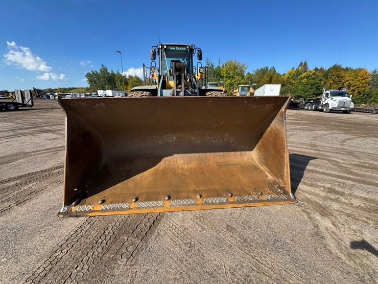deere-744k-image-8