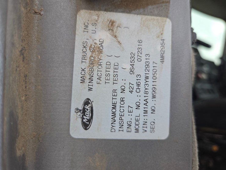 2000-mack-ch613-image-61