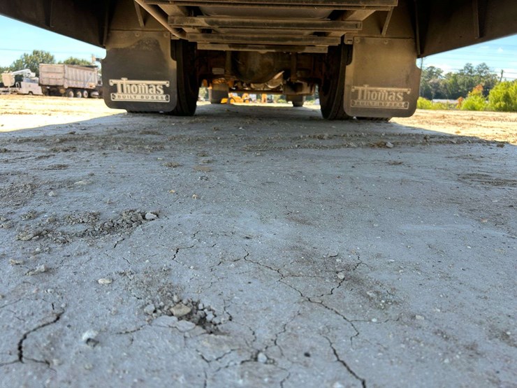 2016-freightliner-b2-image-23