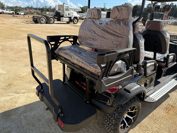 2025-sd-lanch-street-legal-6-seater-golf-cart-w/-on-board-charger-image-19