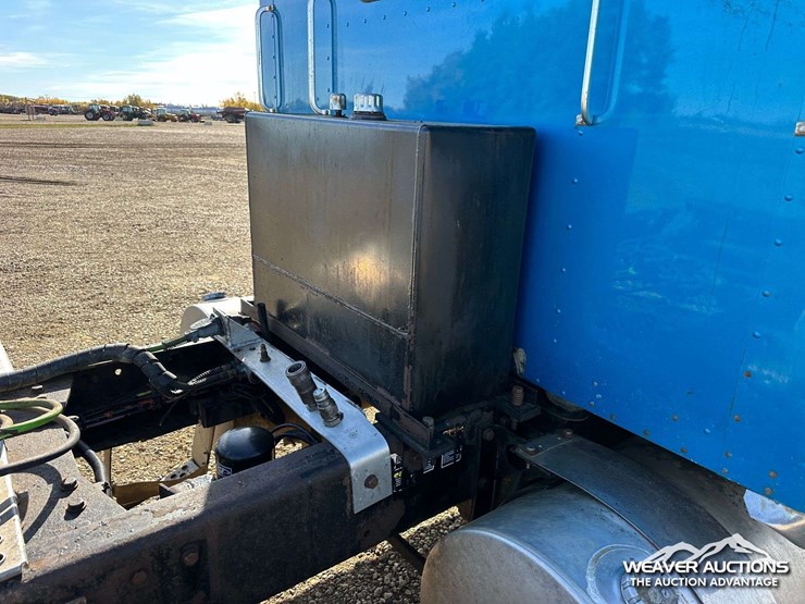 2006-kenworth-w900-image-68