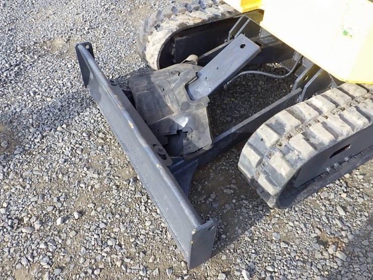 komatsu-pc28uu-image-13